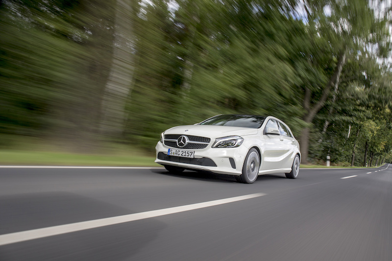 Pressefahrveranstaltung Mercedes Benz, A-Klasse, Dresden September 2015, A220d, zirrusweiß, Leder saharabeige/schwarz, 7G-DCT Doppelkupplungsgetriebe, Pressdrive Mercedes Benz; A-Class, Dresden September 2015, A220d, zirrus white, Leather saharabeige/black