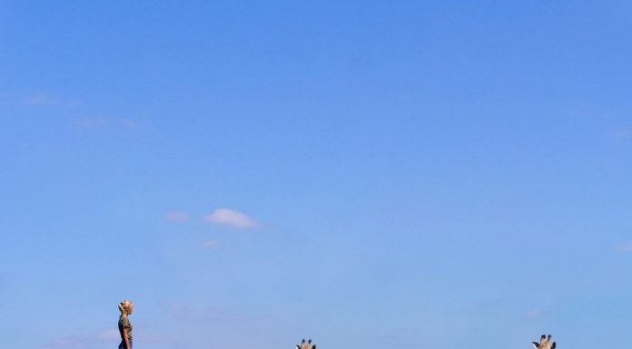 Il giro del mondo a bordo della Jeep® Wrangler con Expedition Earth in anteprima al Motor Village di Londra