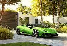 Automobili Lamborghini premiata da YouTube per 1 Milione di iscritti