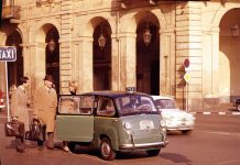 La mitica Fiat 600 Multipla conquista Londra