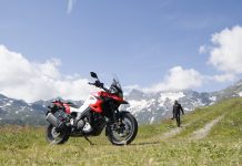 Suzuki V-STROM 1050XT in edizione limitata “Sakigake” Debutta in anteprima sul web