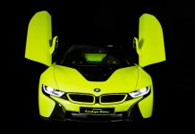 BMW i8 Roadster LimeLight Edition.