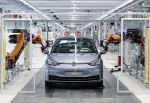 Volkswagen aumenta in modo significativo le previsioni di produzione di auto elettriche nel 2025