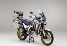 Pilota e passeggero comodi e protetti in sella alle Africa Twin 1000 e 1100