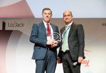 Flotte aziendali: LoJack consegna il “Fleet&Business Award” a Vito Roberto Palmiotti (3M Italia)