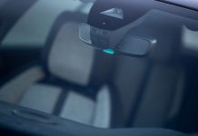 PEUGEOT 3008 & 508 HYBRID Una luce BLU per viaggiare in elettrico