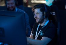 L’influencer esperto di simulatori di guida Jimmy Broadbent parla del suo esclusivo test drive nel simulatore BMW Motorsport.