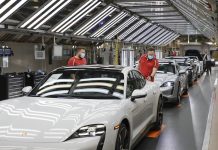 Porsche ricomincia a produrre le sue sportive. Anche Porsche Italia pronta alla ripartenza.