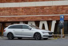 ŠKODA AUTO riprende la produzione di batterie ad alto voltaggio