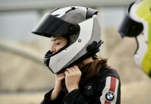 BMW Motorrad offre 5 anni di garanzia su tutti i caschi.