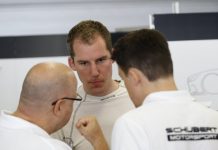 Sim racing vs. vere corse automobilistiche: l’ingegnere della BMW Motorsport Jeroen den Boer valuta le somiglianze e le differenze.