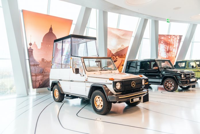 Premiere vor 40 Jahren: „Papamobil“ auf Basis der Mercedes-Benz G-KlassePremiere 40 years ago: “Popemobile” based on the Mercedes-Benz G-Class