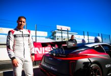 Il campione di calcio Eden Hazard prova la potenza dei veicoli elettrici Nissan