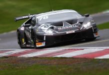 Lamborghini centra la terza vittoria stagionale nel British GT a Brands Hatch