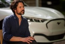 Il sound da film di fantascienza di Mustang Mach-E ispira il nuovo brano della star americana dell’elettronica Matthew Dear