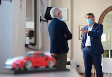 Uniti per Ripartire: oltre 30.000 famiglie e 5.000 ragazzi in età scolare aiutati da Porsche Italia e la sua rete di concessionari