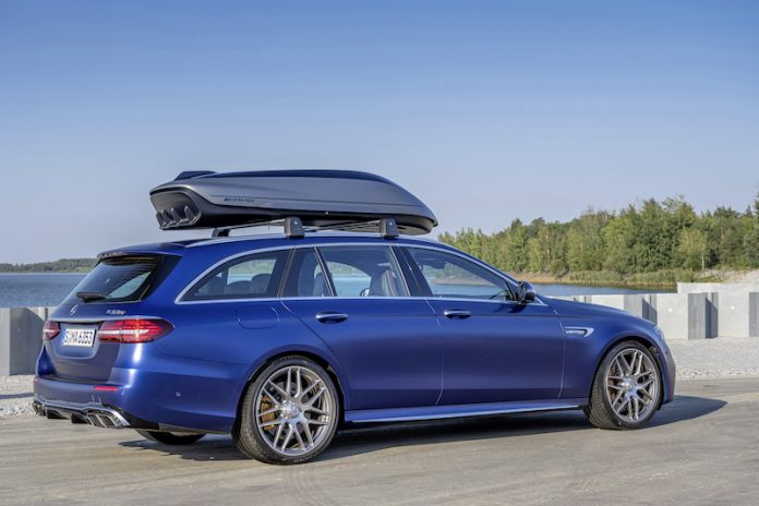 Spitzenwerte in Aerodynamik und Performance: Die neue Mercedes-AMG DachboxBlue chips in aerodynamics and performance: the new Mercedes-AMG roof box