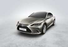 LEXUS ES HYBRID, DA OGGI GLI SPECCHIETTI RETROVISORI DIGITALI DISPONIBILI IN ITALIA