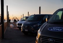 La gamma Ford Custom Plug-In Hybrid e Jazz:Re:Found insieme, per la musica, nel progetto Place to Be