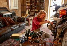 Manutenzione invernale della moto: la pausa invernale ideale con i prodotti BMW Motorrad