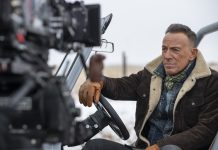 Bruce Springsteen guida la campagna del marchio Jeep® dedicata al Big Game 2021: “The Middle”