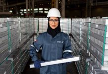 Il BMW Group si rifornisce di alluminio prodotto con l’energia solare del deserto