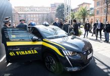 PEUGEOT E GUARDIA DI FINANZA RINNOVANO LA COLLABORAZIONE PER UNA VERA TRANSIZIONE ENERGETICA A ZERO CO2