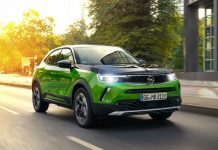 I tecnologici fari a LED Opel IntelliLux abbracciano la gamma