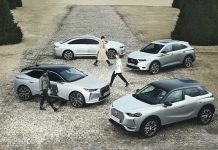 DS AUTOMOBILES PRESENTA LA SUA VISIONE SUI MATERIALI DEL FUTURO CON UNA COLLEZIONE DI VESTITI CHE ASSORBONO CO2