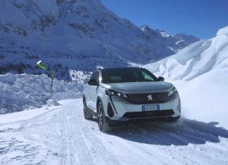 PEUGEOT 3008 HYBRID4 LA GRANDE UTILITÀ DELL’HADC