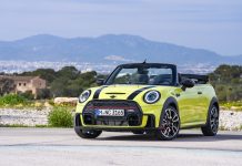 Stile individuale e prestazioni rinnovate: MINI John Cooper Works e MINI John Cooper Works Cabrio