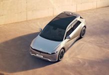 Hyundai illustra la nuova era di elettrificazione nel podcast Are We There Yet?