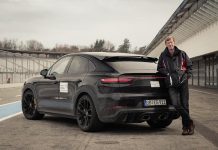 Walter Röhrl prova il nuovo modello ad alte prestazioni della gamma Cayenne