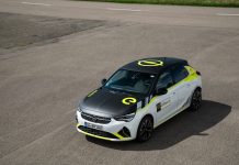 Proprio come una sportiva elettrica: il Rally Design Kit per la Opel Corsa-e