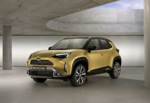 NUOVA YARIS CROSS HYBRID