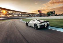 LA FERRARI SF90 STRADALE STABILISCE IL RECORD SUL GIRO PER UN’AUTO DI SERIE AL CIRCUITO DI INDIANAPOLIS