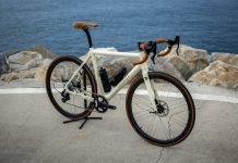 La luxury e-bike più leggera del mondo nata da un accordo tra eccellenze: ARES Super Leggera by HPS