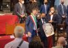 Lorenzo Granai riceve il Premio Mangia