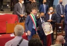 Lorenzo Granai riceve il Premio Mangia