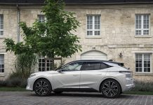 LIBERTÀ DI VIAGGIARE SENZA LIMITI GRAZIE ALLE MOTORIZZAZIONI DISPONIBILI PER DS 4