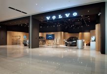 Volvo Cars si prepara a un futuro solo elettrico grazie a partnership trasformative in Medio Oriente
