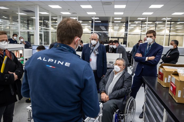 MINISTERE DU TRAVAIL VISITING ALPINE F1 TEAM FACTORY