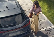 IL NUOVO NX 450H+ NOMINATO IBRIDO PLUG-IN DELL’ANNO NEL REGNO UNITO