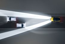 Nuova Opel Astra con i fari Intelli-Lux LED® Pixel al vertice del segmento