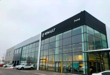 RENAULT SOSPENDE L’ATTIVITA’ INDUSTRIALE IN RUSSIA