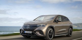 Mercedes, il calo della domanda in Cina e la pressione dei costi mettono a rischio la strategia di lusso e transizione elettrica della Stella