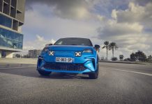 ALPINE A290 LA HOT HATCH COMPATTA ELETTRICA AL SUO DEBUTTO SU STRADA