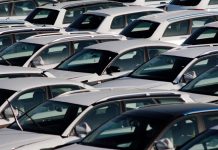 Mercato auto Italia: novembre fermo, BEV in volata