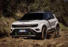 Jeep Avenger domina i B-SUV elettrici e guida il mercato italiano