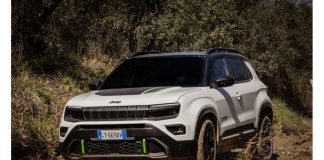 Jeep Avenger domina i B-SUV elettrici e guida il mercato italiano